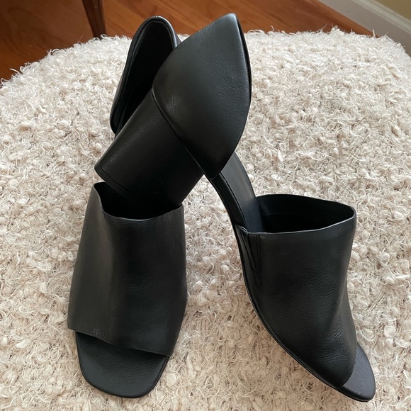 NWOT! 👀 Via Spiga Block Heel Peep Toe Sandals - Picture 4 of 9